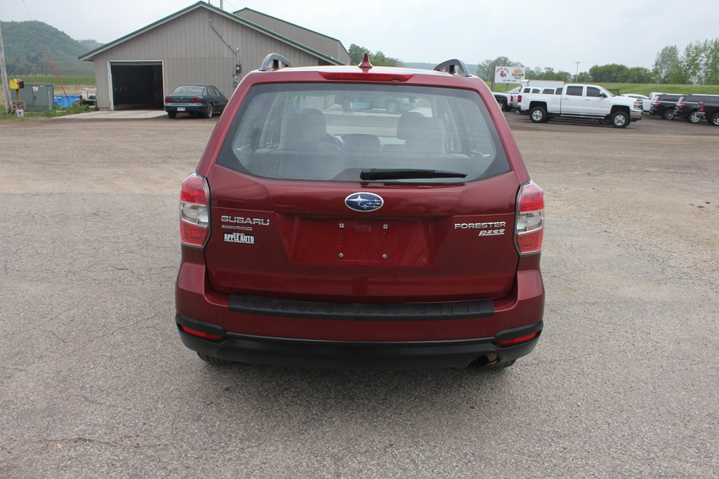 2016 Subaru Forester Image 7
