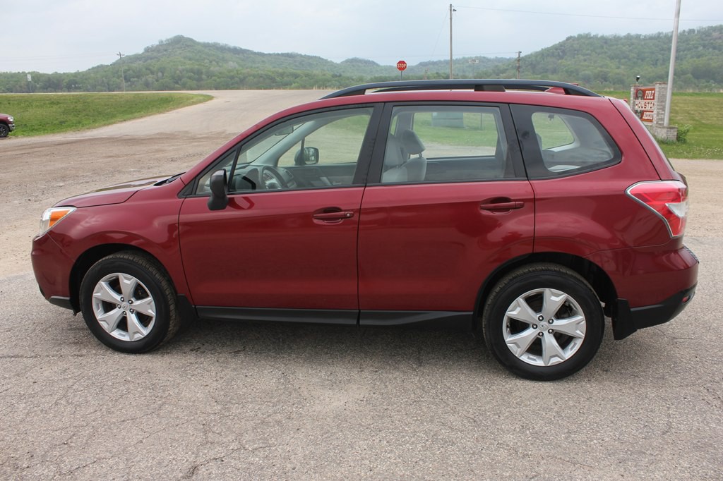 2016 Subaru Forester Image 9