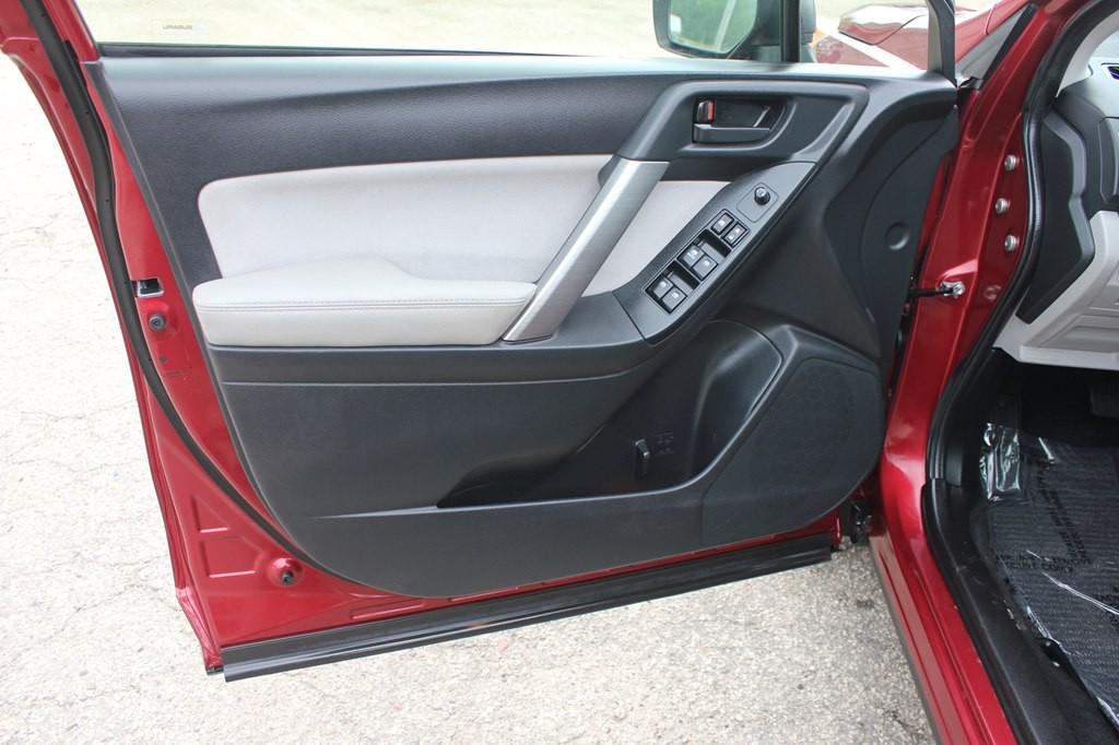 2016 Subaru Forester Image 27