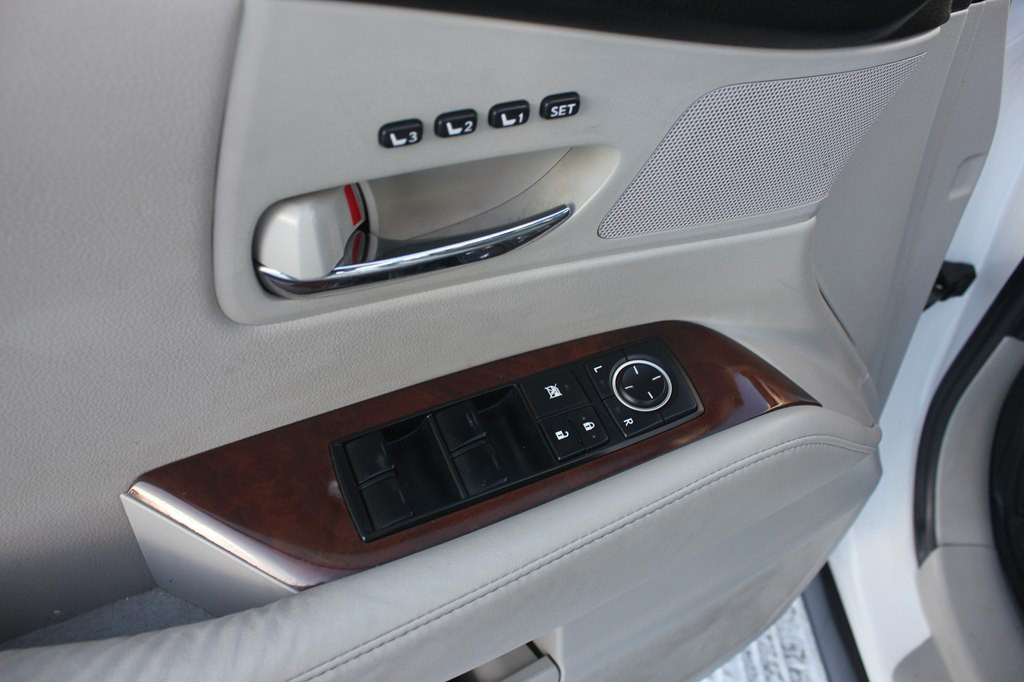 2012 Lexus RX Image 34