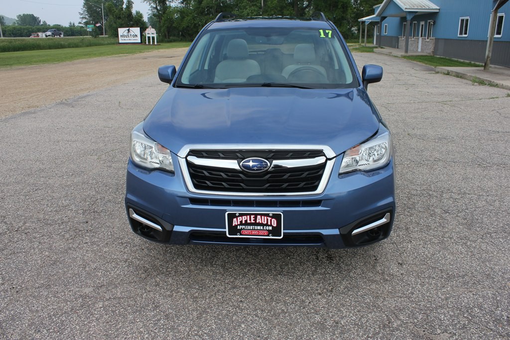 2017 Subaru Forester Image 3