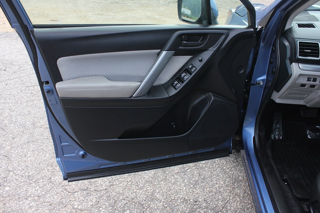 2017 Subaru Forester Image 30