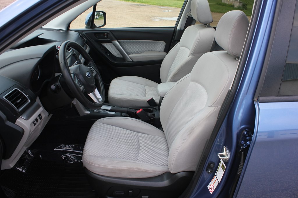 2017 Subaru Forester Image 32