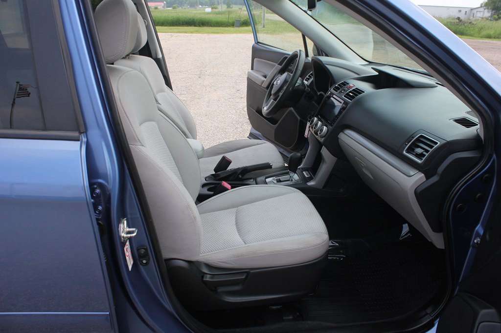2017 Subaru Forester Image 35