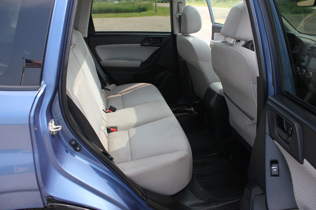 2017 Subaru Forester Image 39