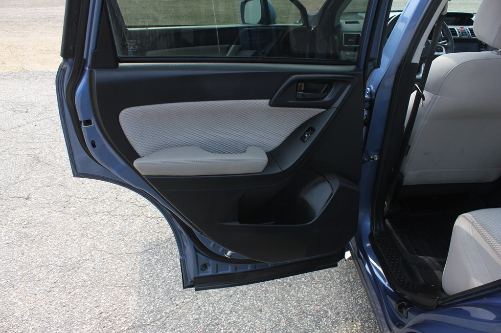 2017 Subaru Forester Image 40