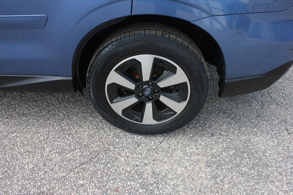 2017 Subaru Forester Image 57