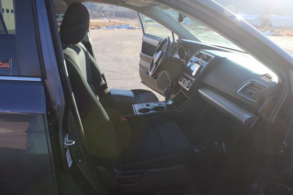 2017 Subaru Outback Image 32