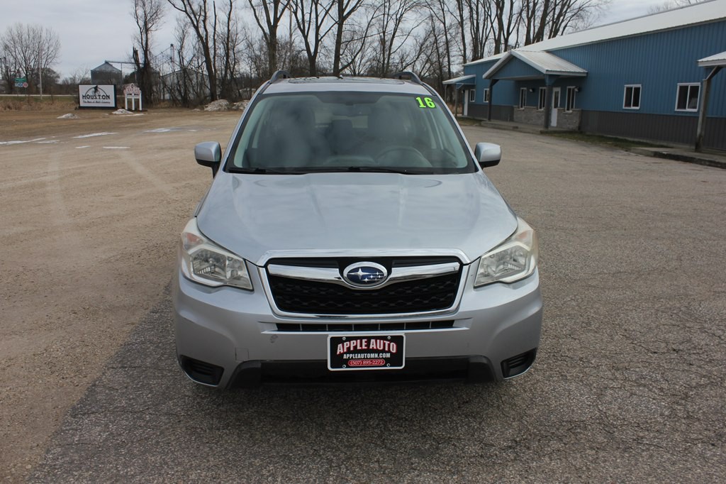 2016 Subaru Forester Image 3