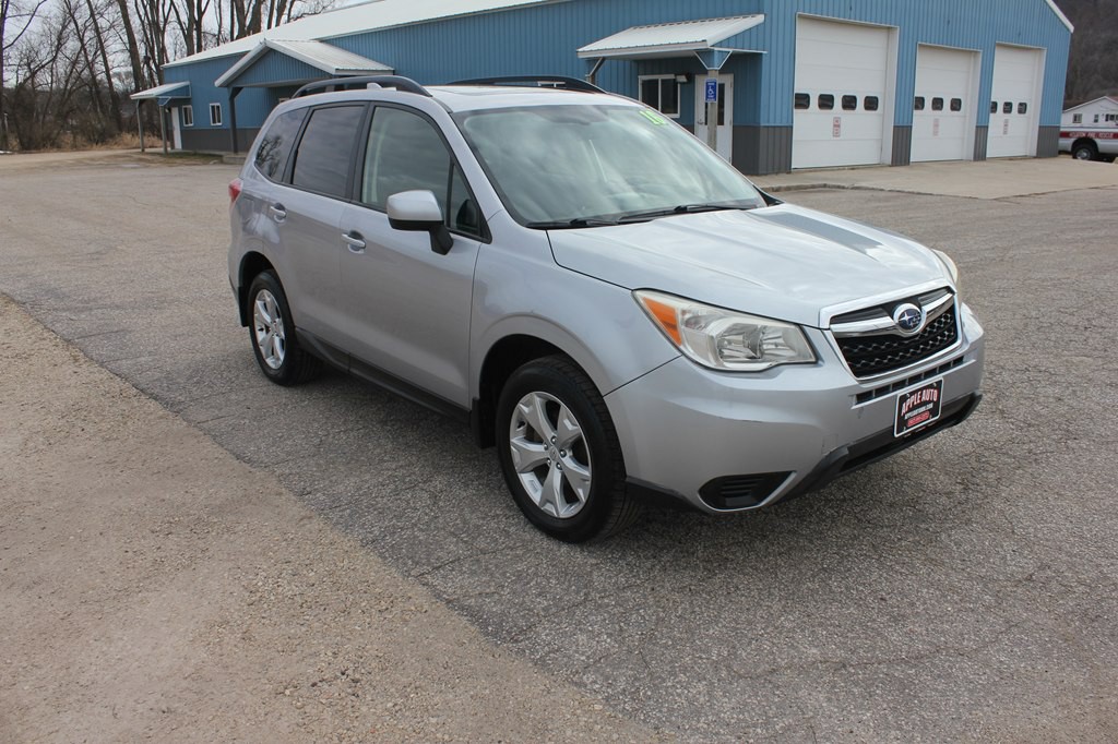 2016 Subaru Forester Image 4