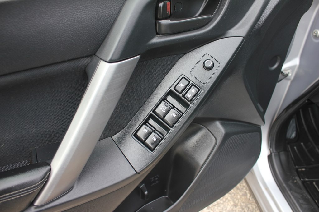 2016 Subaru Forester Image 32