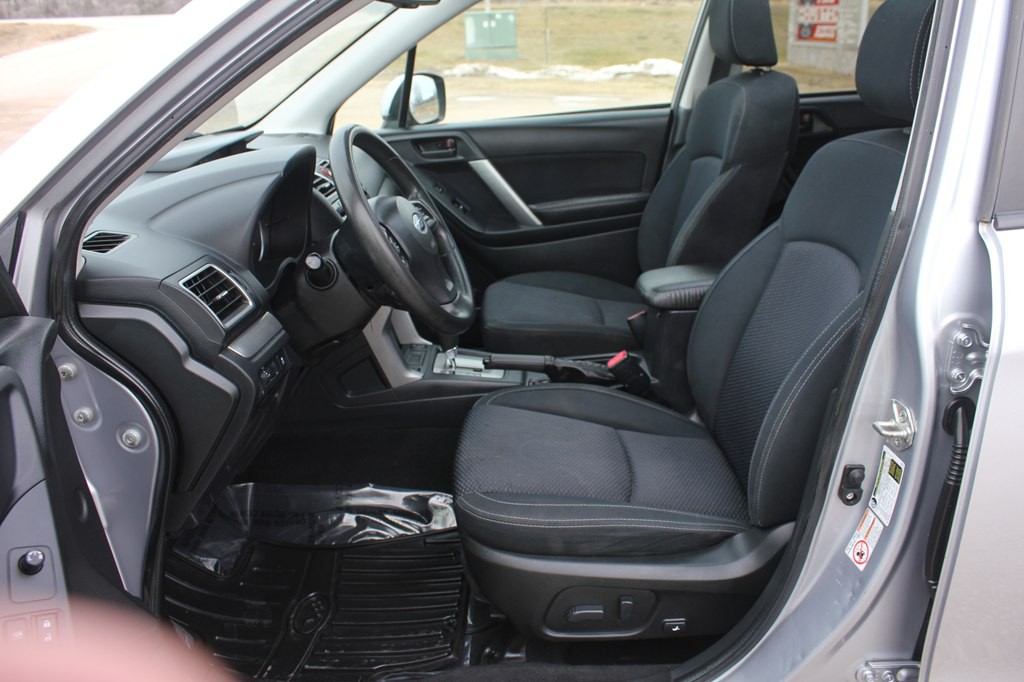 2016 Subaru Forester Image 33