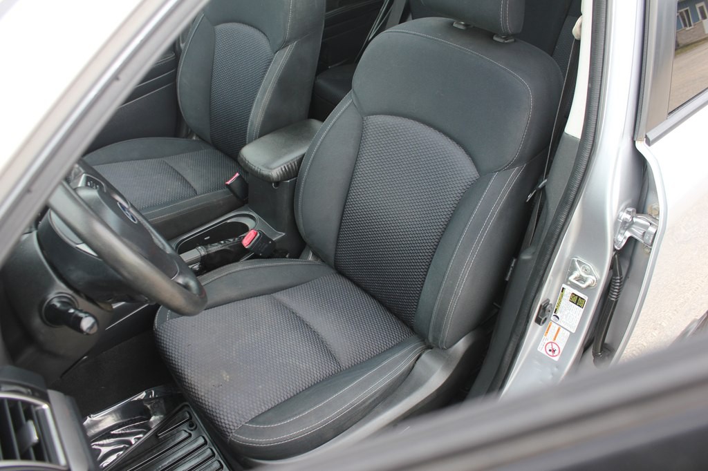 2016 Subaru Forester Image 34