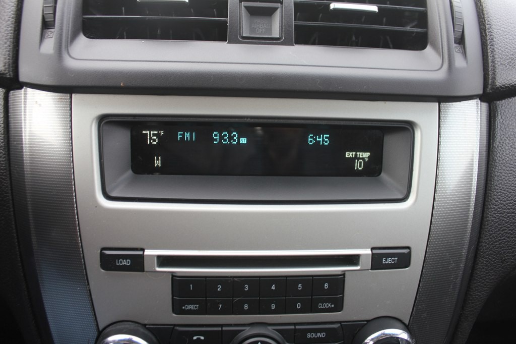 2011 Ford Fusion Image 17