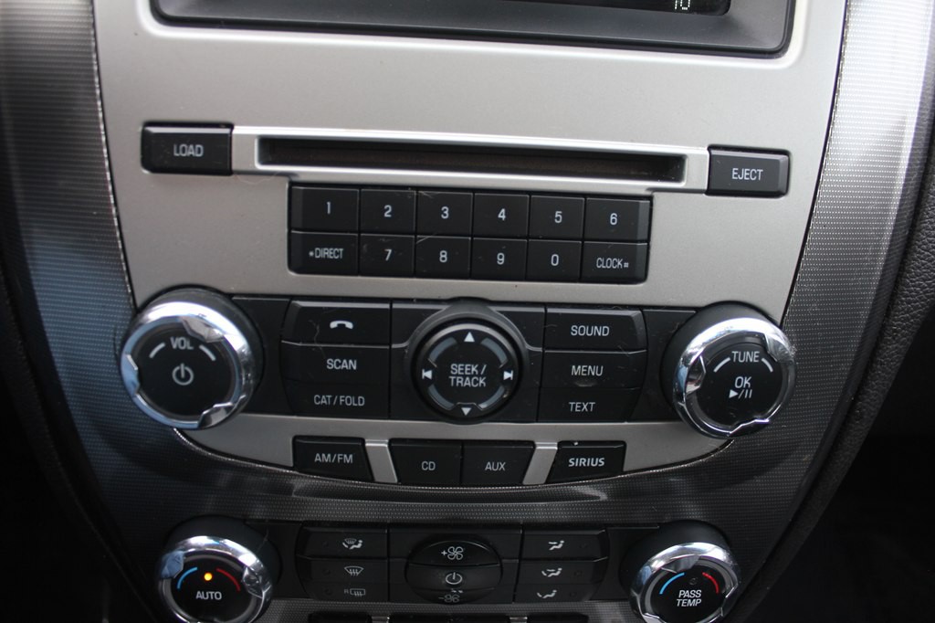 2011 Ford Fusion Image 18