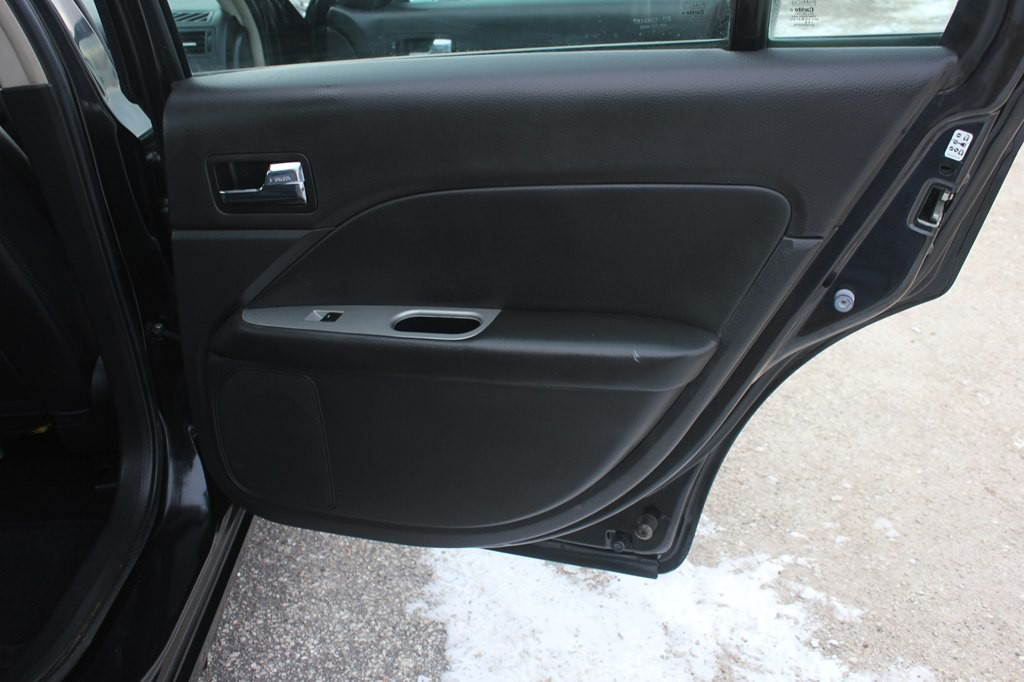 2011 Ford Fusion Image 35