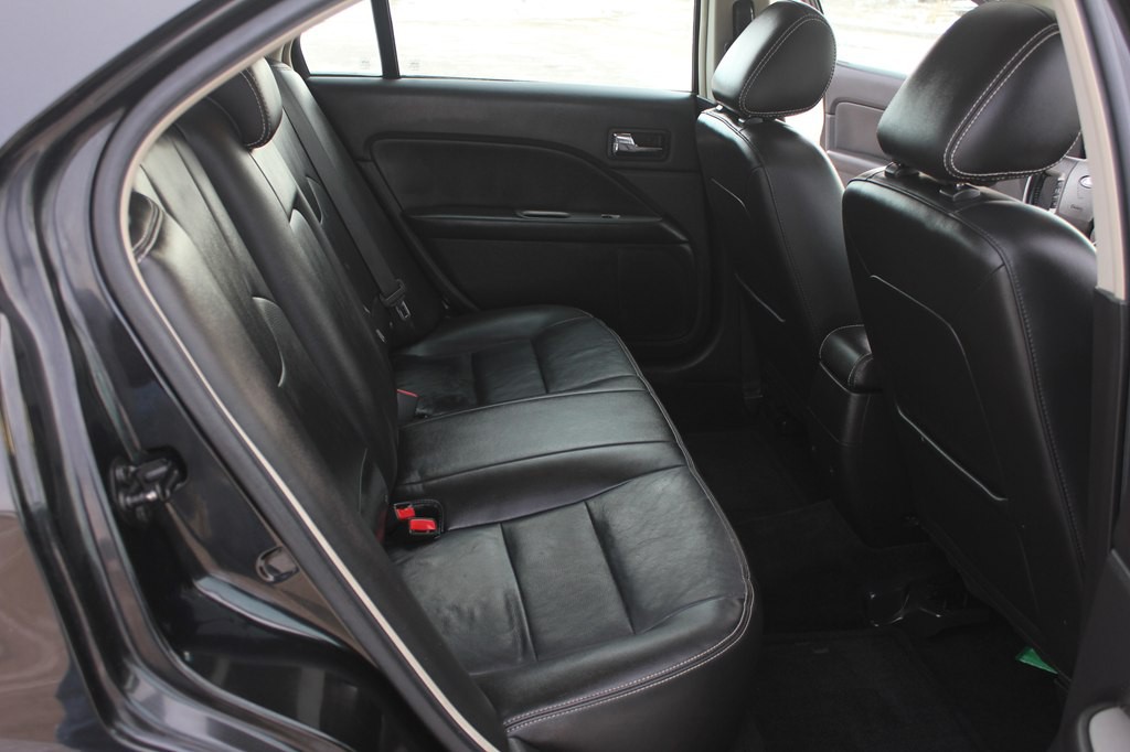 2011 Ford Fusion Image 36