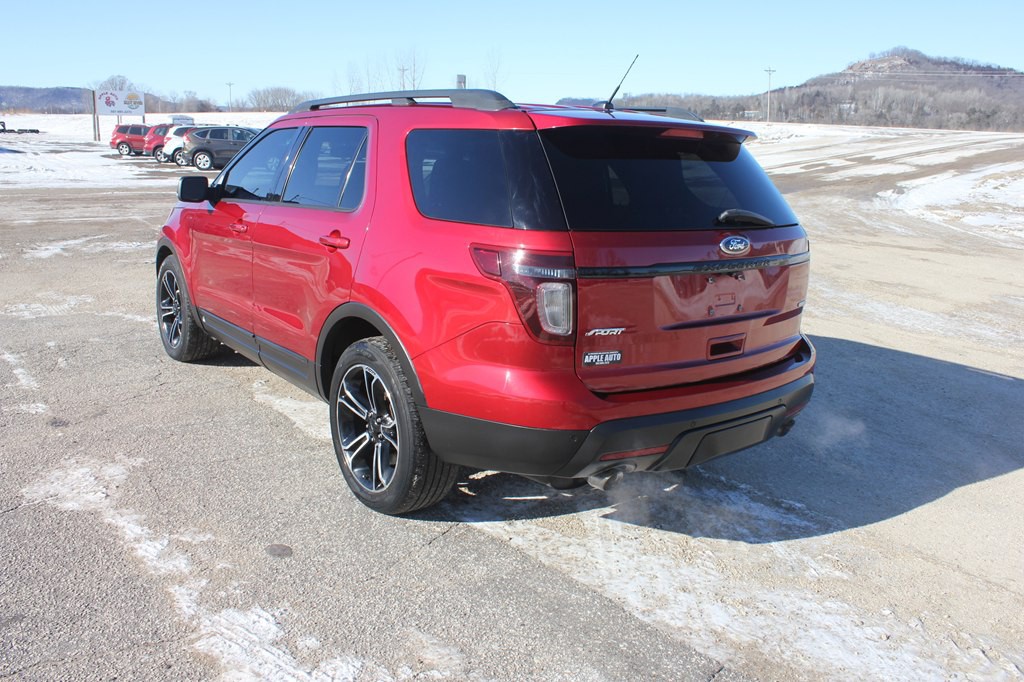 2015 Ford Explorer Image 8