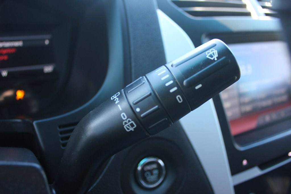 2015 Ford Explorer Image 16