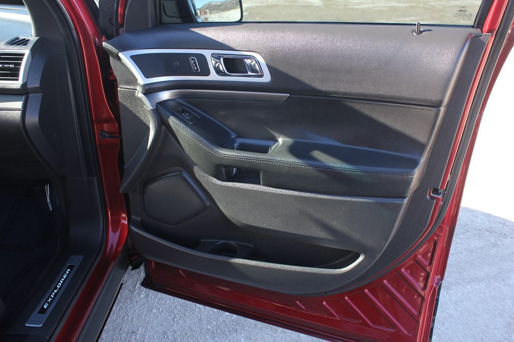 2015 Ford Explorer Image 31