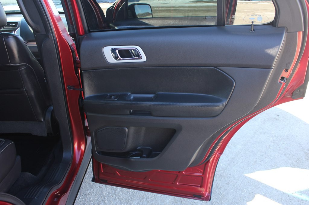 2015 Ford Explorer Image 34