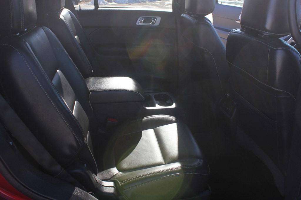 2015 Ford Explorer Image 35