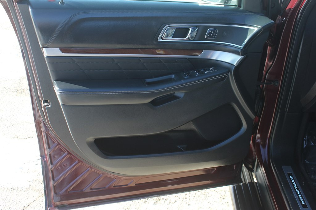 2018 Ford Explorer Image 28