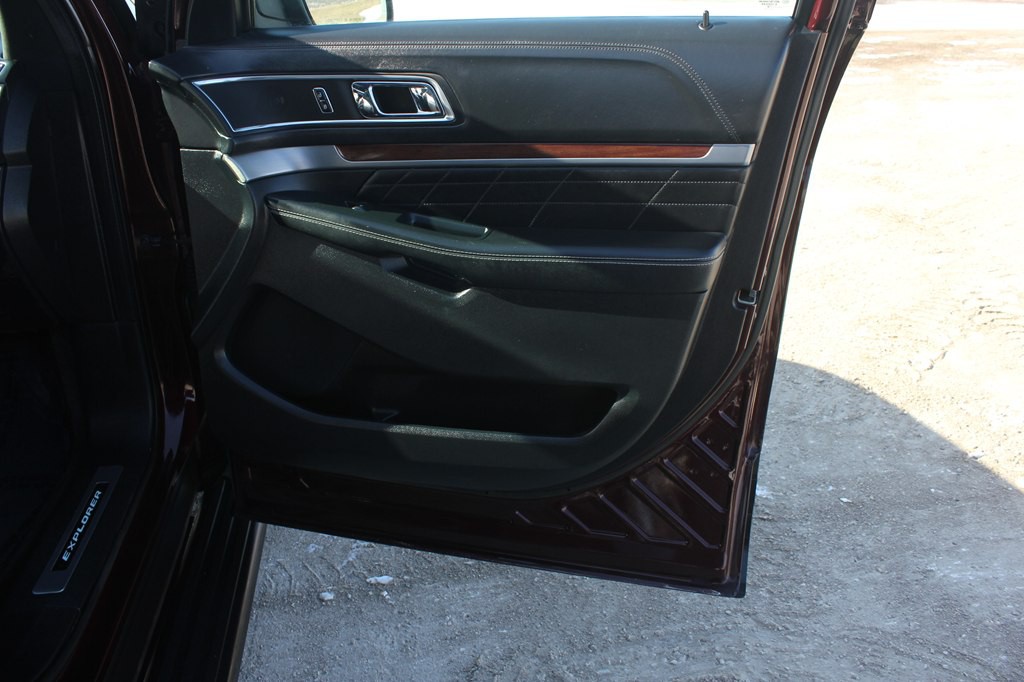 2018 Ford Explorer Image 33