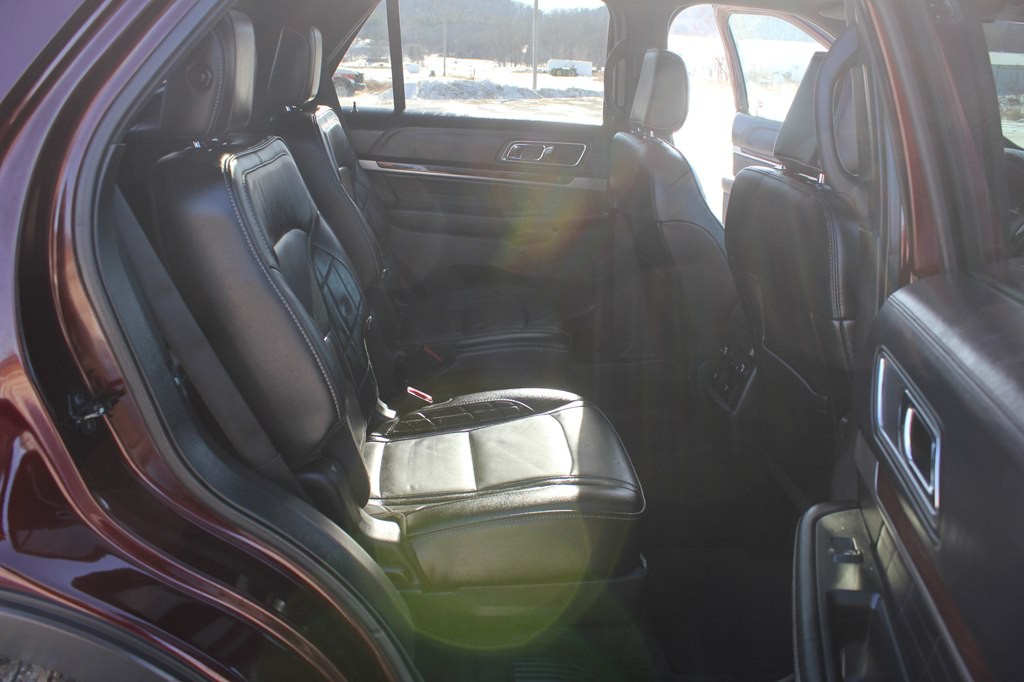 2018 Ford Explorer Image 38