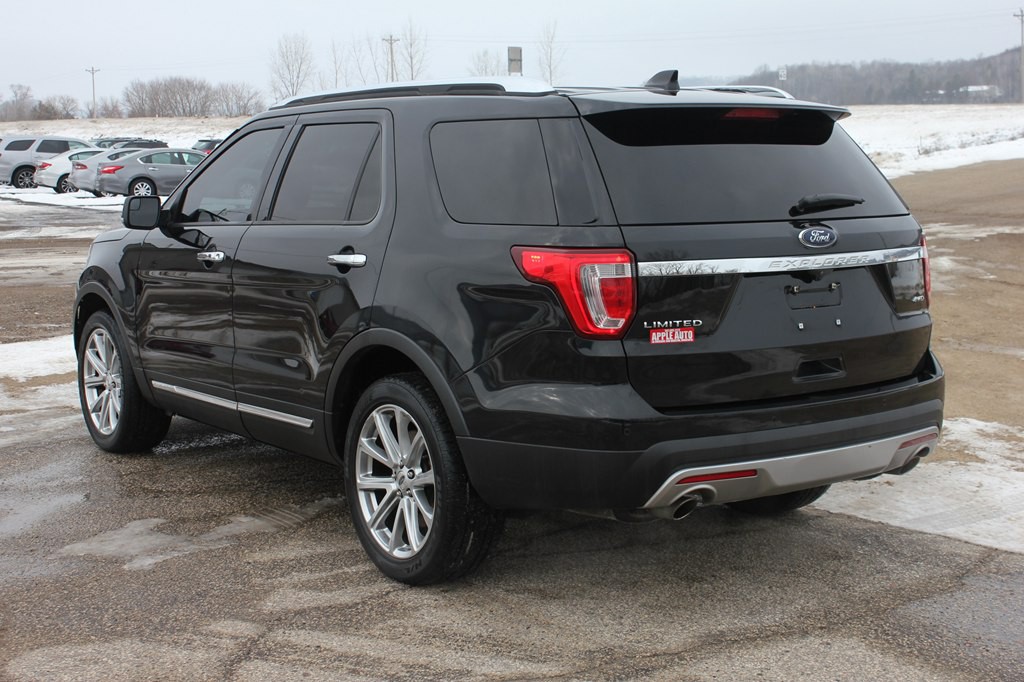 2016 Ford Explorer Image 8