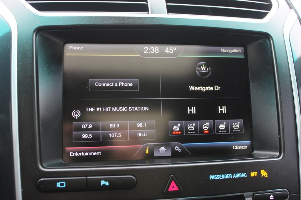 2016 Ford Explorer Image 18