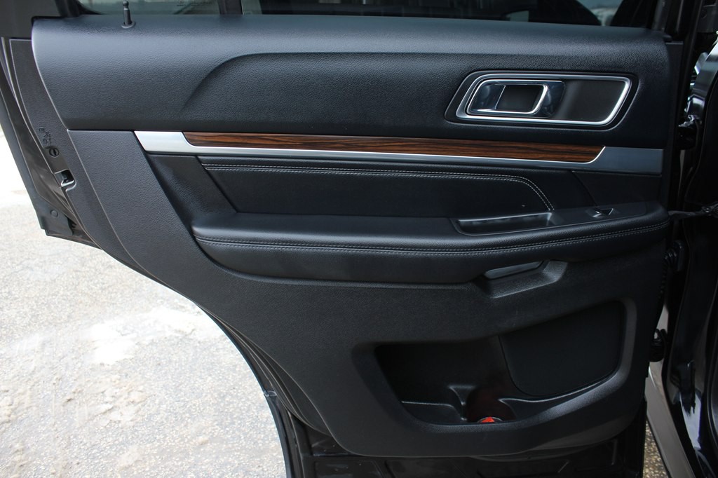 2016 Ford Explorer Image 30