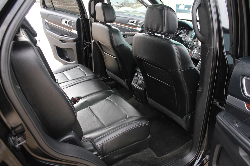 2016 Ford Explorer Image 37