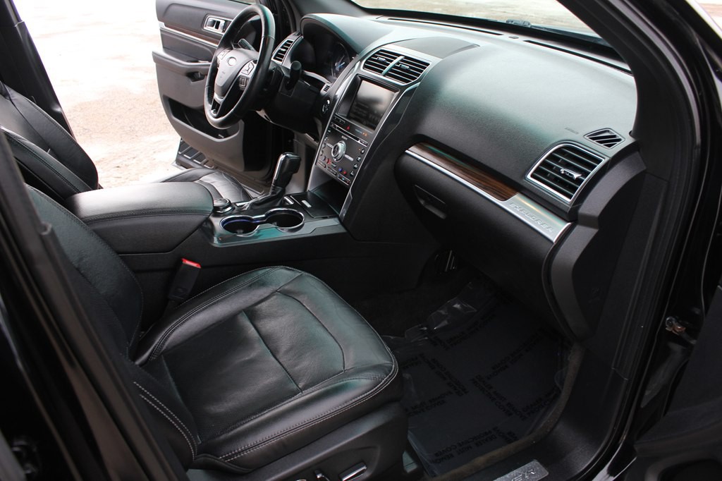 2016 Ford Explorer Image 39