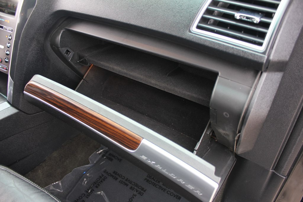 2016 Ford Explorer Image 40