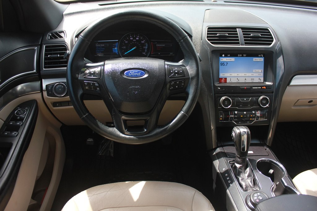 2018 Ford Explorer Image 10