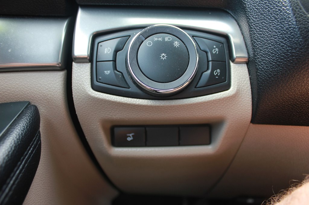 2018 Ford Explorer Image 17