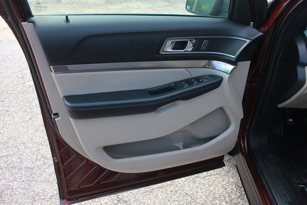 2018 Ford Explorer Image 28