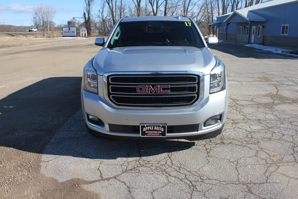 2017 GMC Yukon Image 3