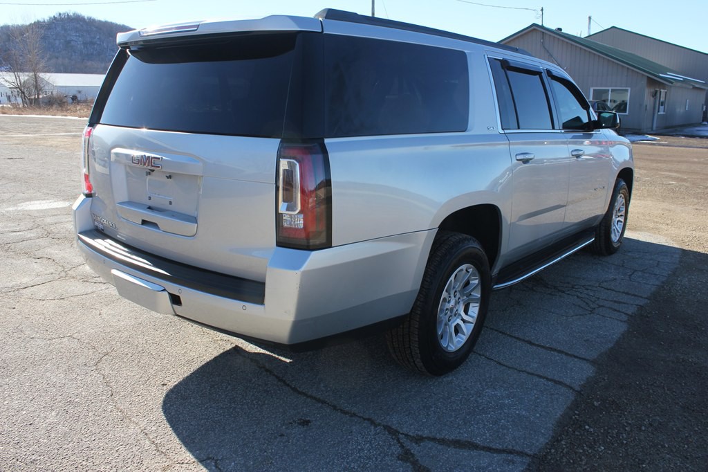 2017 GMC Yukon Image 6