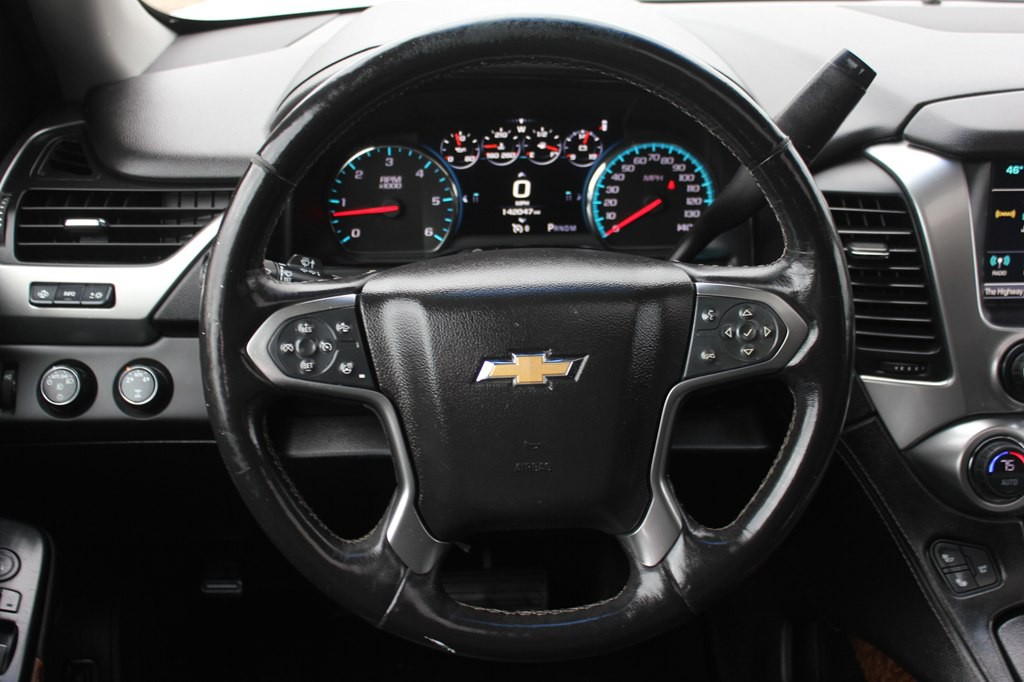 2016 Chevrolet Suburban Image 11