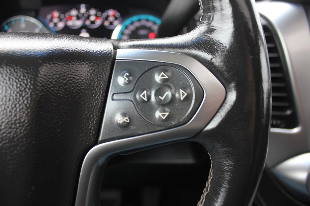 2016 Chevrolet Suburban Image 14