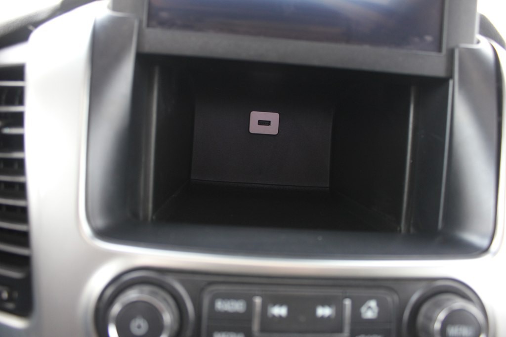 2016 Chevrolet Suburban Image 19