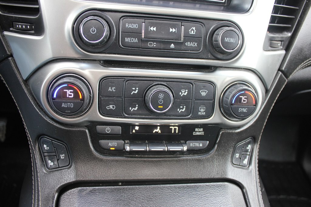 2016 Chevrolet Suburban Image 20