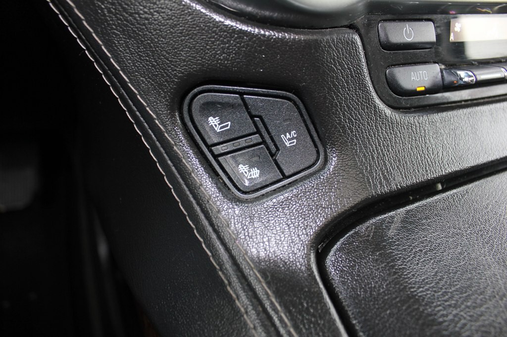 2016 Chevrolet Suburban Image 21