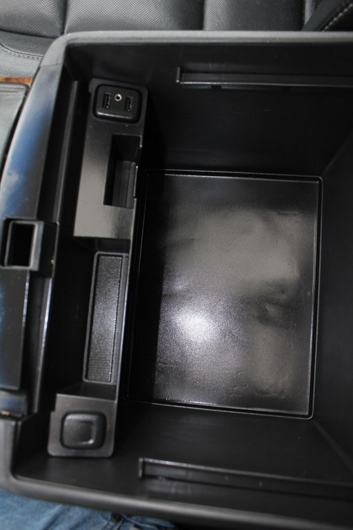 2016 Chevrolet Suburban Image 24