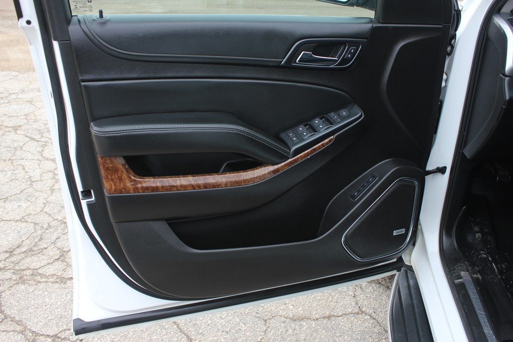 2016 Chevrolet Suburban Image 29