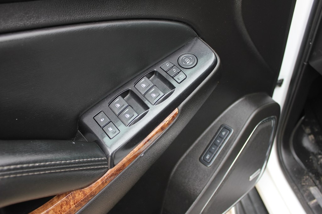 2016 Chevrolet Suburban Image 30