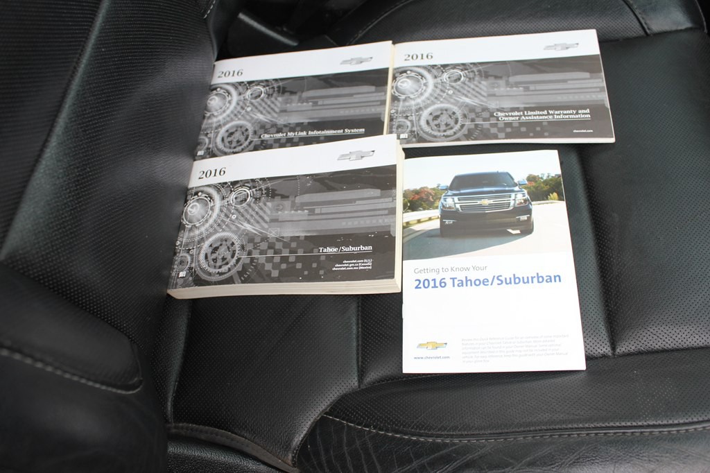 2016 Chevrolet Suburban Image 35