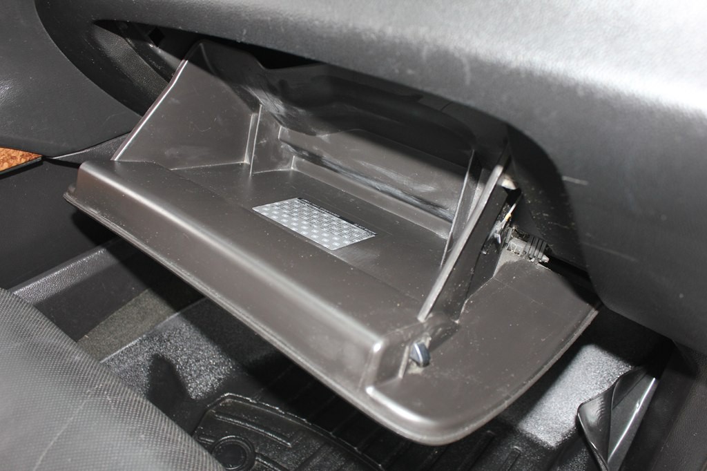 2016 Chevrolet Suburban Image 36